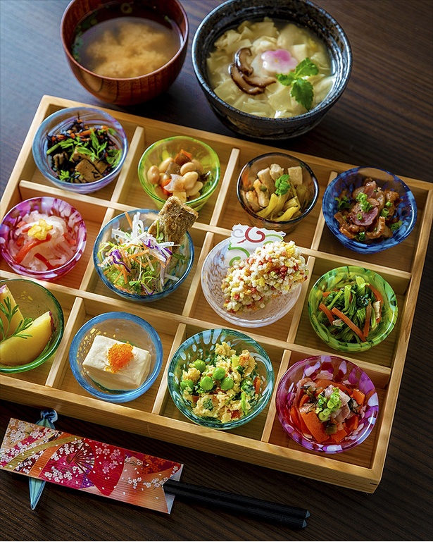 おばんざい食べ放題
